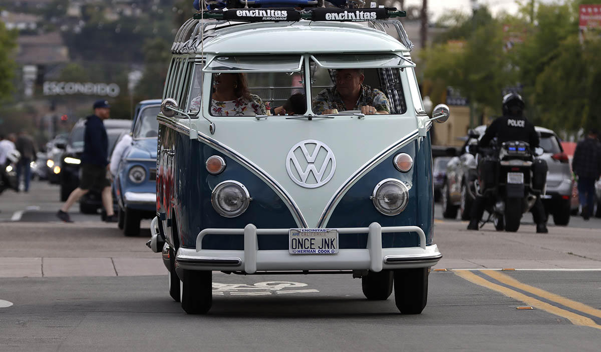 Cruisin' Grand kicks off on Grand Avenue in Escondido, CA Friday June 9th 2023 : On Assignment : Corporate and Event Photographer