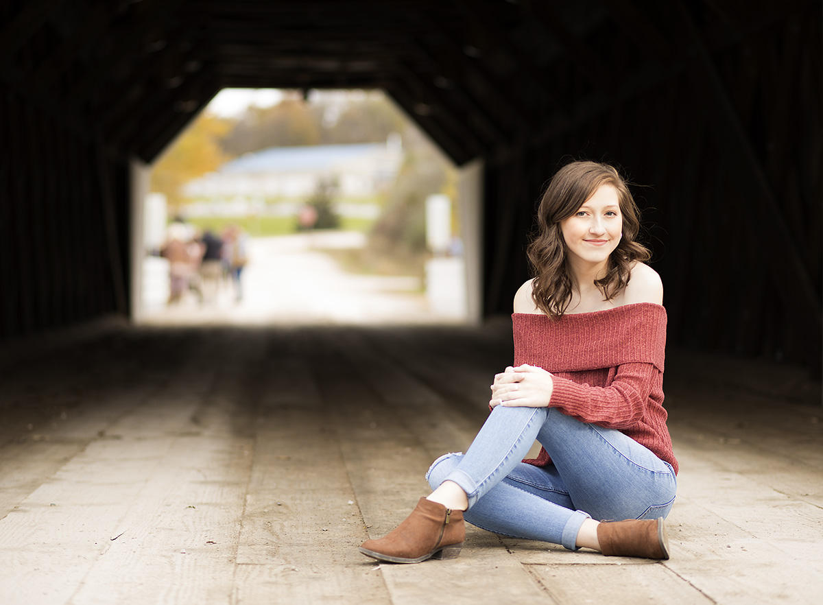 Senior portrait : Portraits : Corporate and Event Photographer